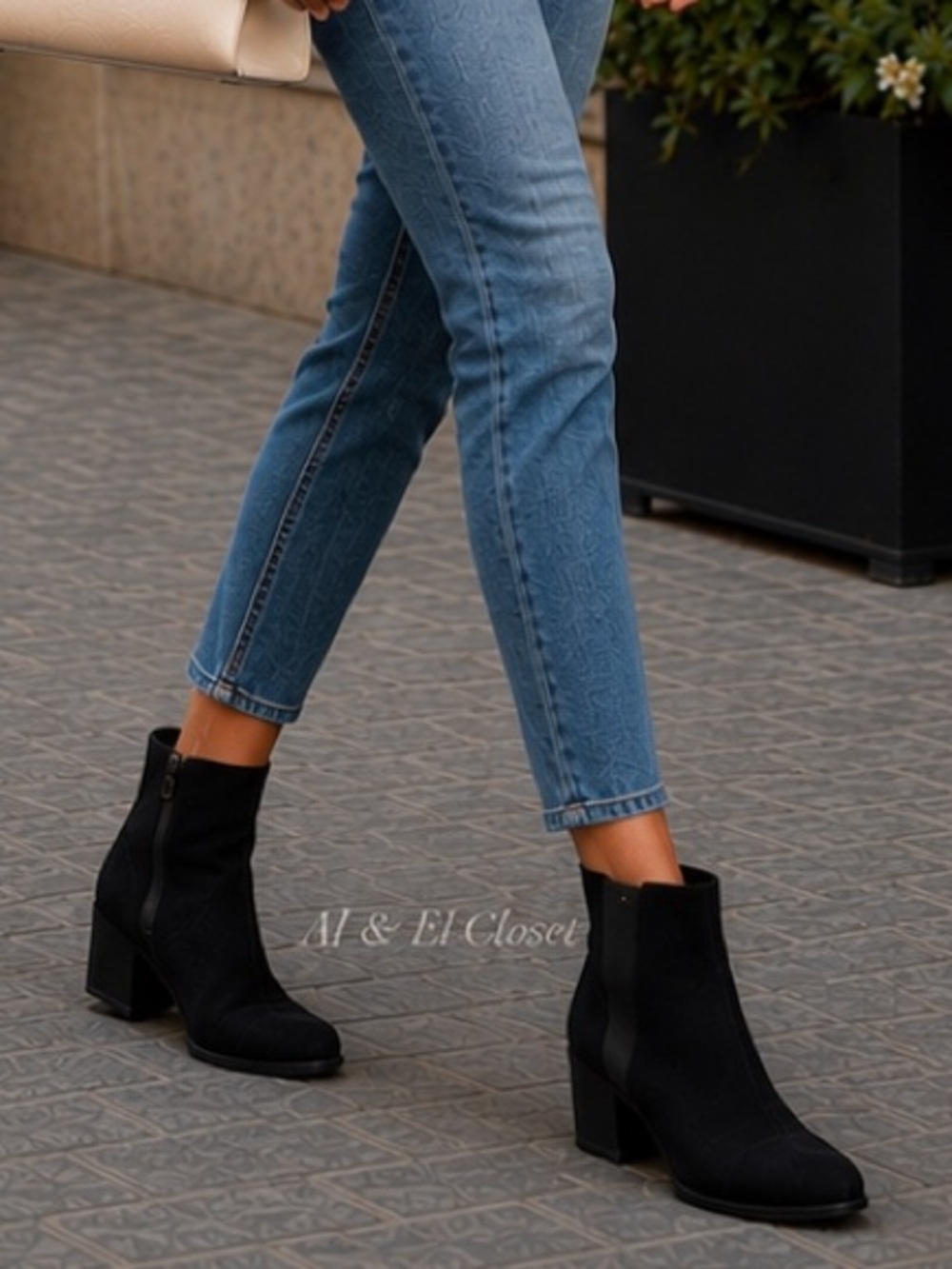 DV by Dolce Vita Collyns Black Faux Suede Ankle Booties Size 7 New With Box